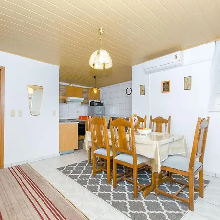 House Kata * Tučepi